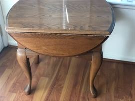 Drop leaf side table 
