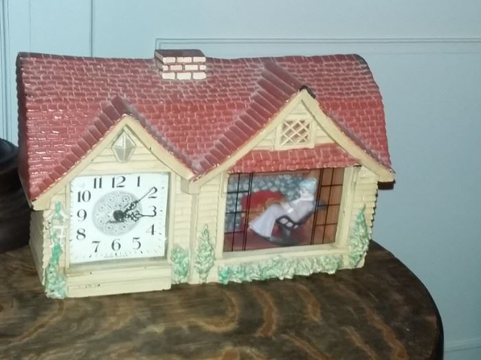 Haddon "Home Sweet Home" Clock
