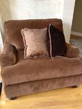 Oversized chair like new!!