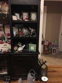 Display Unit/Bookshelf
   Great for a Bathroom