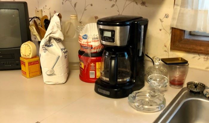Appliances, coffee maker 