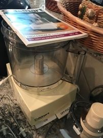 Lots of Kitchen Items