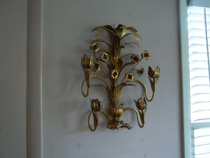 Italy toleware sconce
