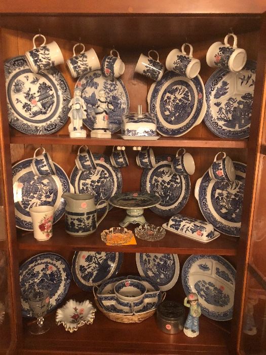 blue willow dishes and serving pieces