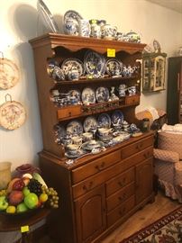 china hutch, blue willow dishes