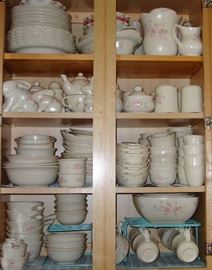 DO YOU LIKE PFALTZGRAFF? WE HAVE IT! THERE'S A HUGE COLLECTION OF "TEA ROSE" , AS WELL WE HAVE  MORE PATTERNS OF PFALTZFRAFF TO CHOOSE FROM.