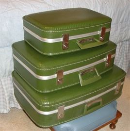VINTAGE LUGGAGE