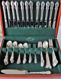 1847 ROGERS BROS "REFLECTION" - GORGEOUS  SET WITH CASE . THIS IS A LARGE SET (MORE PIECES NOT PICTURED)