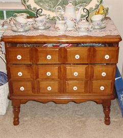VINTAGE 3 DRAWER TABLE