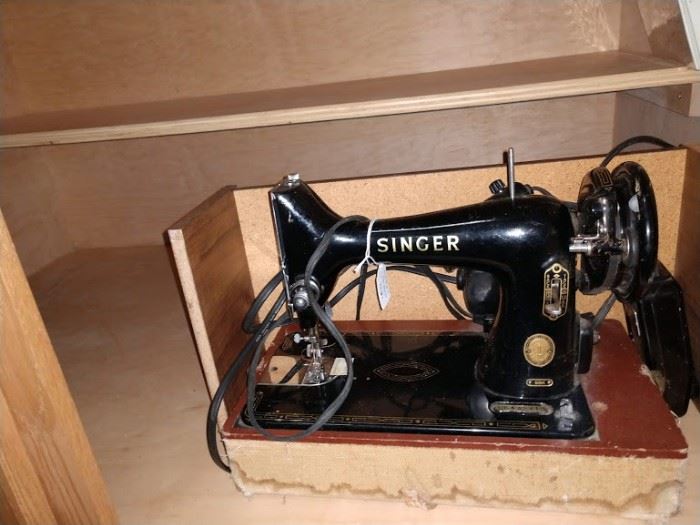 Garage:  Singer Sewing  Machine