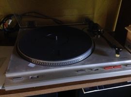 Luxman Turntable