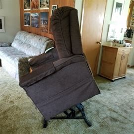 Pride Lift chair - Like new!