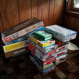 Unbuilt model kits (some are partials)
