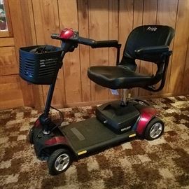 Go-Go Elite Traveller  Plus 4-wheel scooter.  Like new!