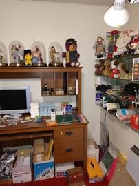 Down 1st Bedroom Right: Everything