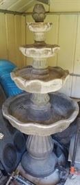 Water Fountain 4Tier  unknown working condition ...