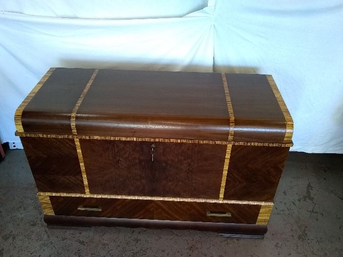Vintage LANE Cedar chest. Beautiful inlay...very clean!