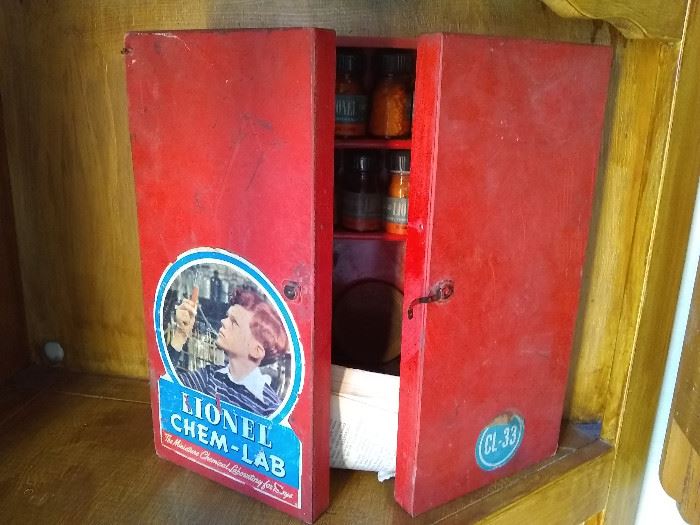 Vintage toy Lionel Chem Lab set