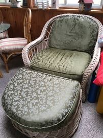 Rattan chair + Ottoman