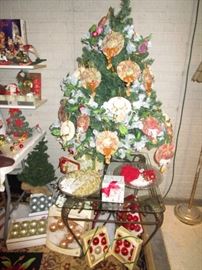 Table top Christmas tree, Christmas ornaments