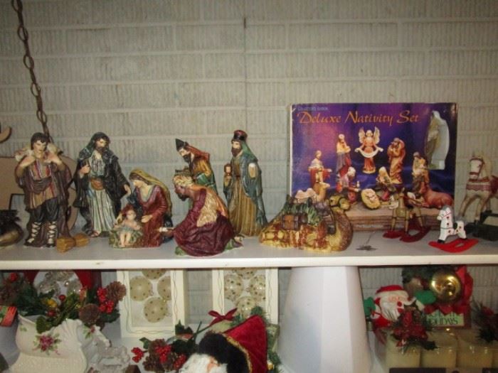 2 Nativity sets