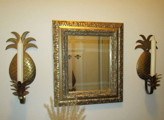 Nice wall mirror, 2 pineapple sconces
