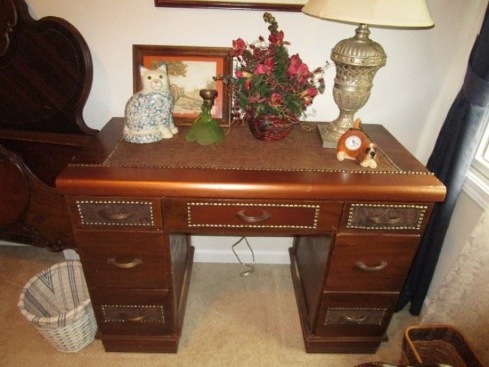 Desk, lamps, matching twin bed, many silks, baskets, etc.
