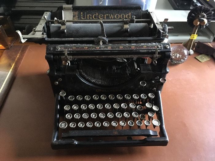Vintage Underwood Typewriter (that still works great)