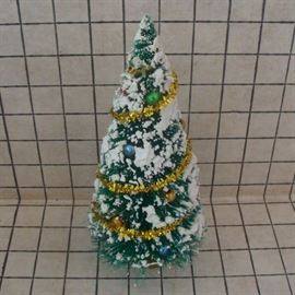 Bottlebrush Christmas Tree 