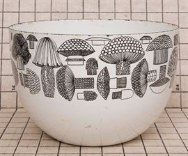 Arabia Finel Enamel Mushroom Bowl