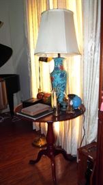 Turn of C. Tilt top table