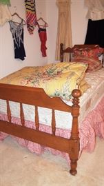 R. Lauren Twin Bedspread and linen sets