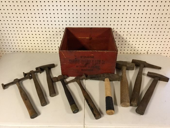Hammers and Wooden Tool Box               https://ctbids.com/#!/description/share/51268
