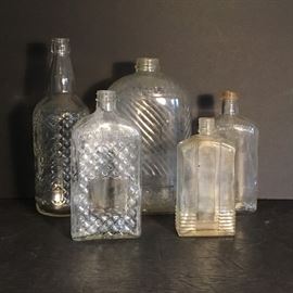 Assorted Vintage Bottles    https://ctbids.com/#!/description/share/51241