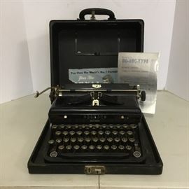 Royal Manual Typewriter https://ctbids.com/#!/description/share/51294