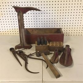 Vintage Wooden Box of Shoe Forms and Cobblers Tools https://ctbids.com/#!/description/share/51277