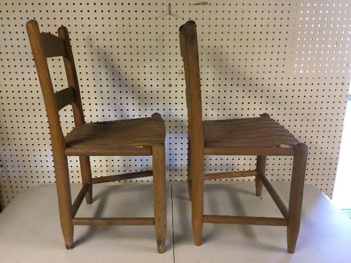 Wooden Slat Bottom Ladder Back Chairs (Child Size) https://ctbids.com/#!/description/share/51287