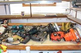 Table with saws and other tools