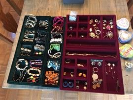 STILL HAVE A WHOLE HOUSE AND BASEMENT TO GO THRU 👏👏👏👏👏👏 STAY TUNED!