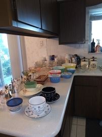 LOTS OF PYREX CLEAR AND COLOR