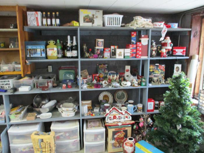 HOUSEHOLD/KITCHENWARE/HOLIDAY