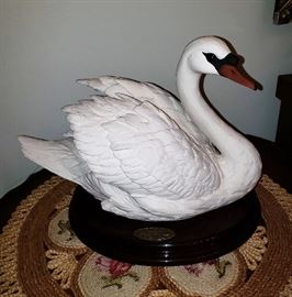 Original limited edition large Giuseppe Armani figurines. Florence sculture d'arte.