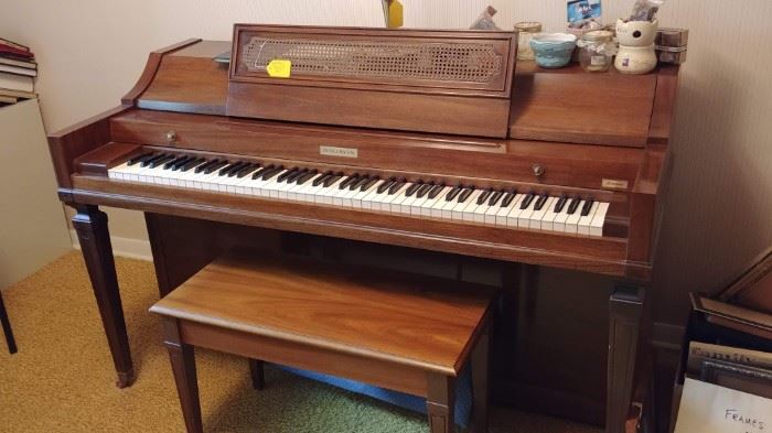 Baldwin console piano--regulary tuned and nice tone...make an offer!