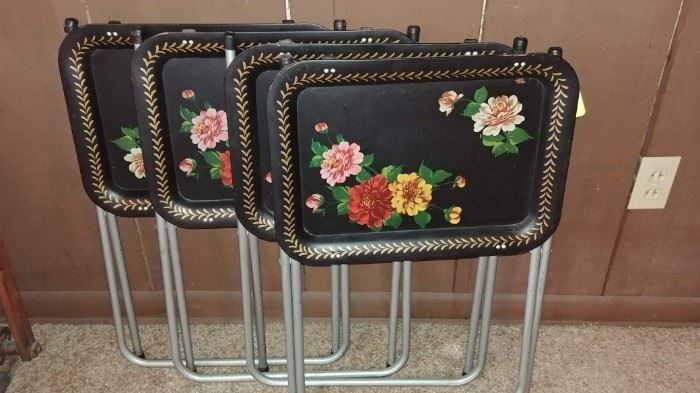 4 painted metal tv trays in excellent condition- 1960's