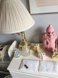 Lamp and decorative items.