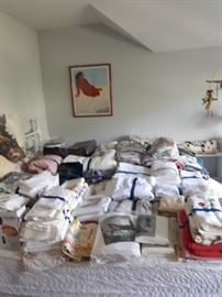 Linens! And amazing artwork. This is a sale where reality is better than pictures. Gale has found a good one for you!