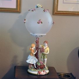 Full view of the Capodimonte lamp - a few rose buds are missing but they are easy to replace.