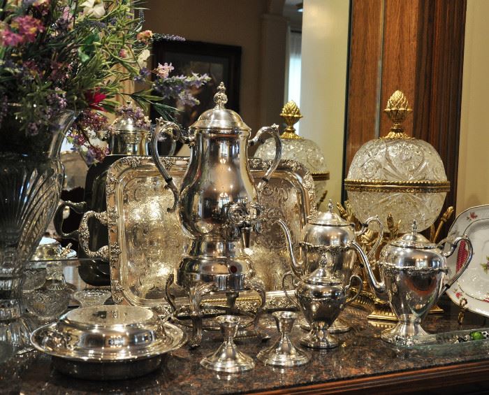 Mid century silver plate coffee urn, early 20th century silver plate coffee and tea pots and engraved covered serving dish.