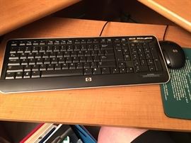 HP PAVILION SLIMLINE S5000 SERIES DESKTOP, 22” MONITOR, KEYBOARD, MOUSE