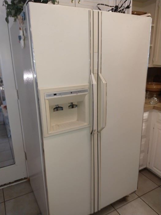 almond side by side refrigerator